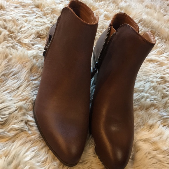 Frye Shoes - FRYE ANKLE BOOTS SIZE 10 BRAND NEW WITH TAG